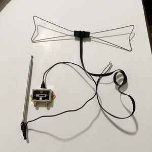 Lot of 2 Vintage TV Antenna Bowtie & Retractable w/ Coaxial Cable Splitter
